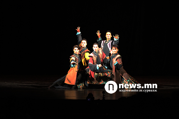 “Монгол бахархал”-ын эзэд